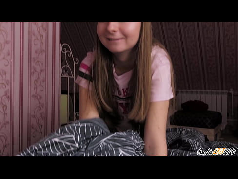 ❤️ Blondie duboko siše svog BFF-a i dobiva spermu u usta ❤️❌ Ruski porno u pornografiji hr.gaypornforyou.ru ❌